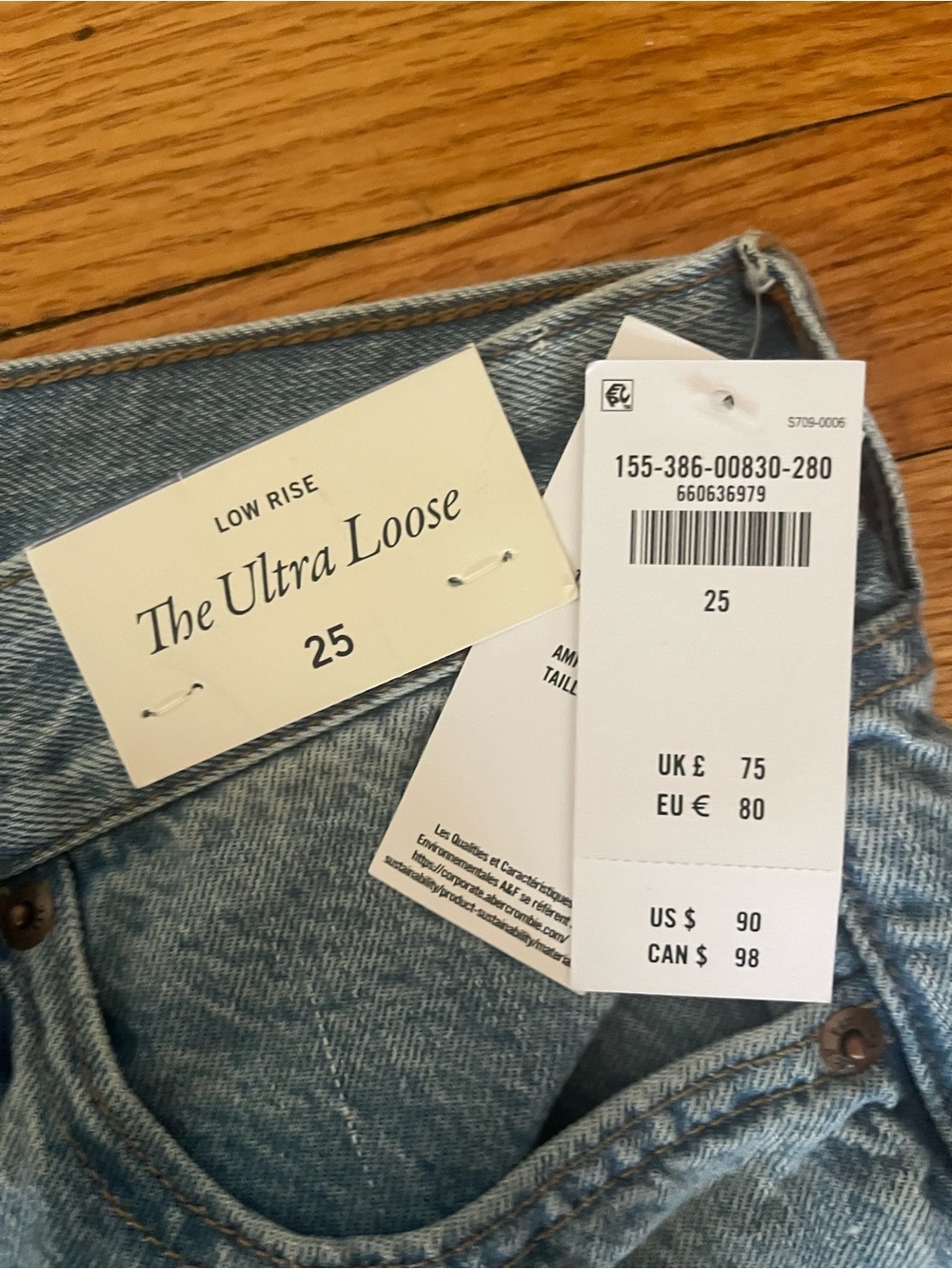 Abercrombie & Fitch Low Rise Ultra Loose Jeans – Size 25 – NWT - Picture 6 of 6